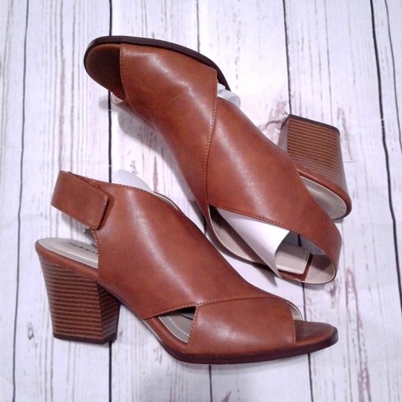 Style & Co Danyell Saddle Brown Sandals Size 10 - Picture 1 of 5